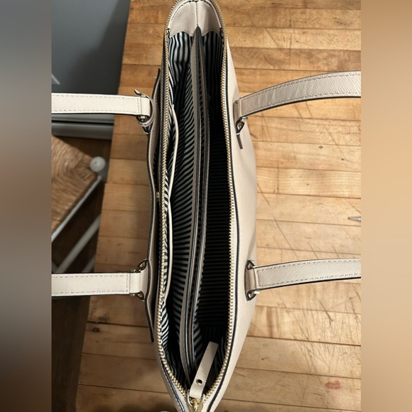 Kate Spade Tote - Beige - Picture 2 of 5